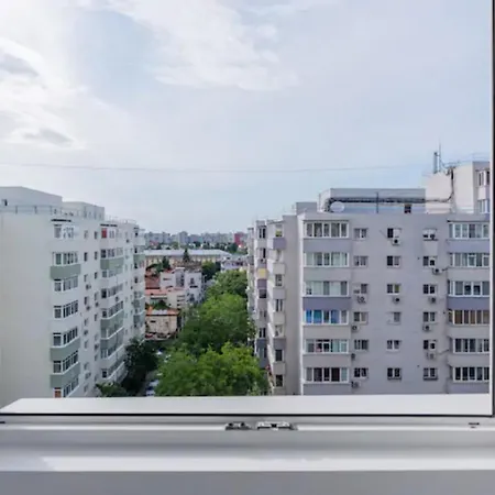 Cosy & Chic Close By Victoria Square Apartman