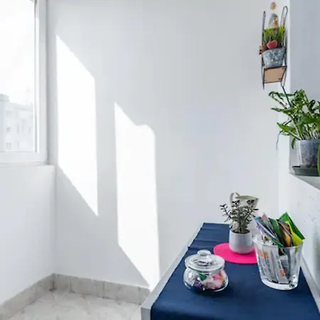 Cosy & Chic Close By Victoria Square * Bucharest