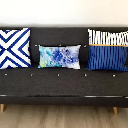 Apartament Cosy & Chic Close By Victoria Square *